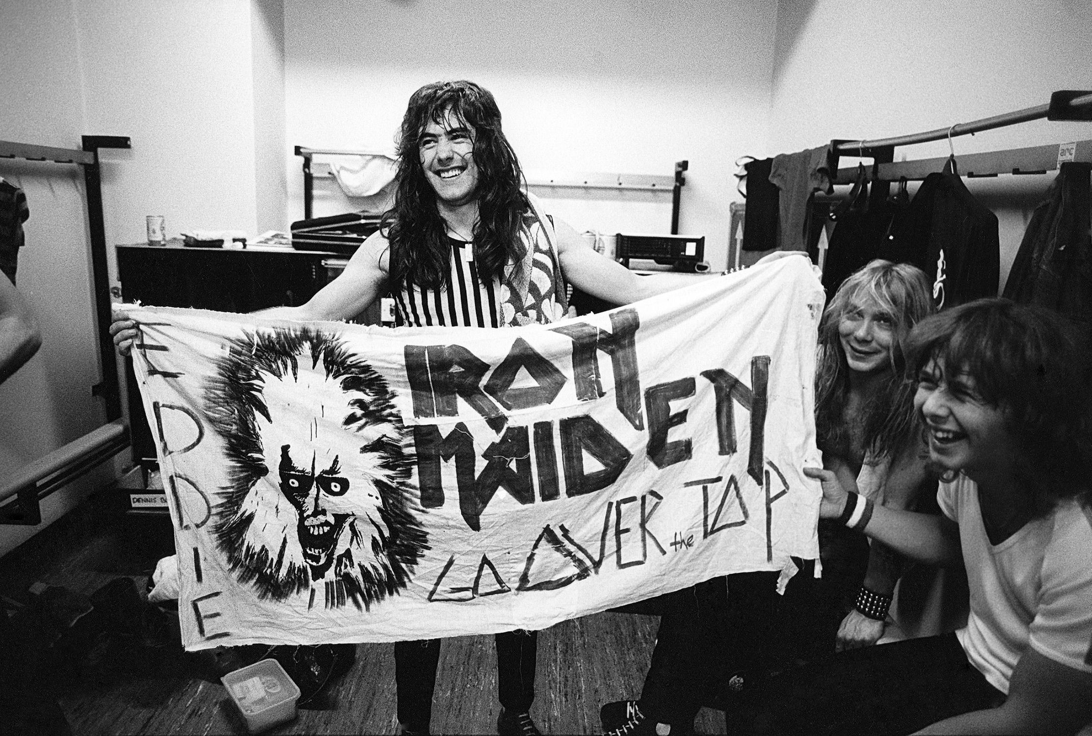 5308s_ROSS_RH-iron_maiden-000080-026-06_Credit_Ross_Halfin.jpg