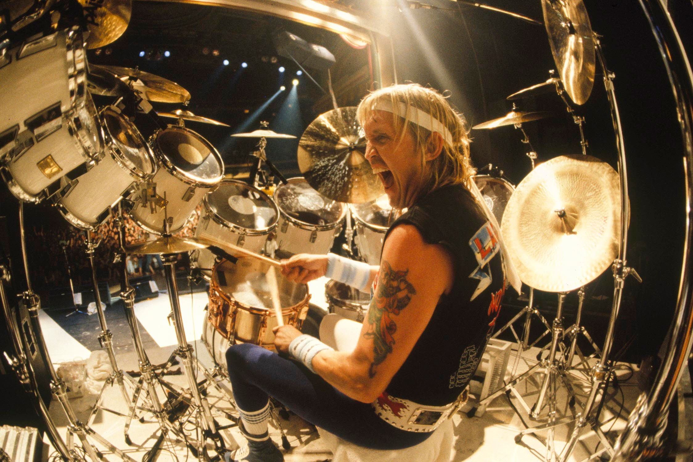5528s_ROSS_RH-iron_maiden-000000-0106-25_Credit_Ross_Halfin.jpg