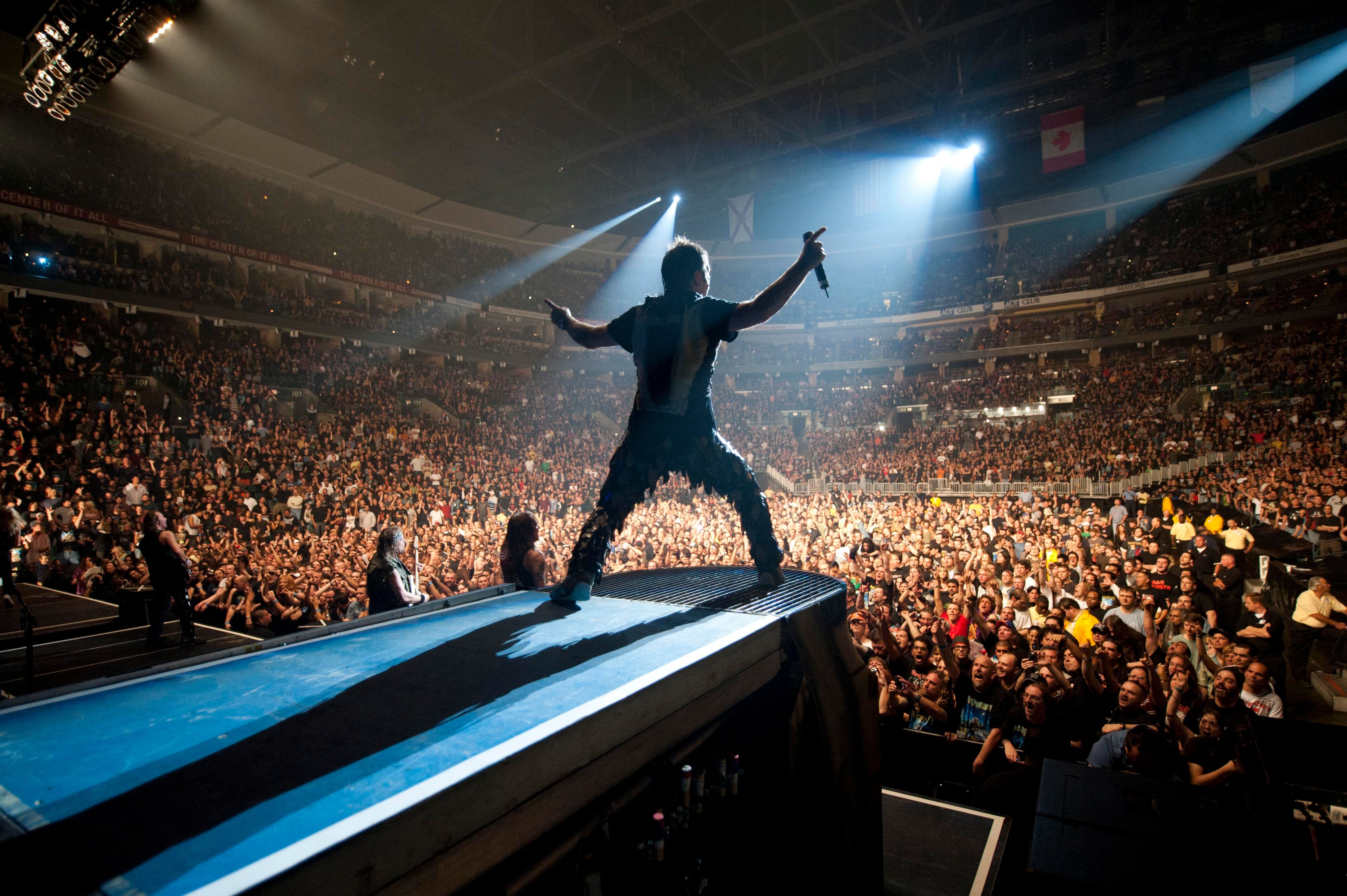 5876M_JOHN_MC_666_TOUR_iron maiden v2 -19182_Credit_John_McMurtrie.jpeg