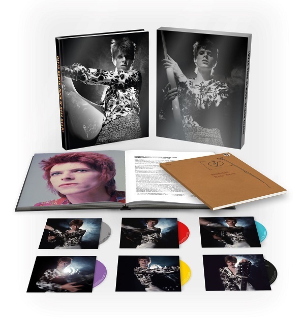 デヴィッド・ボウイ、豪華5CD+BLU-RAYの6枚組豪華ボックス・セット