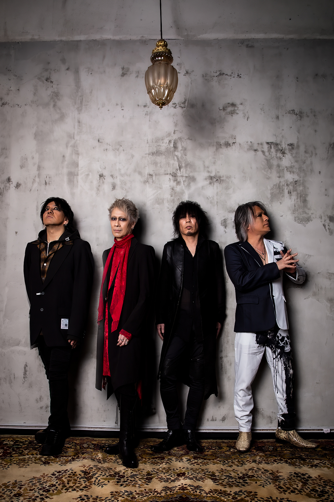 11thアルバム『Evermore』各収録内容＆ジャケット・アートワーク＆最新